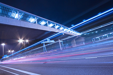 Image showing Busy traffic in city at night