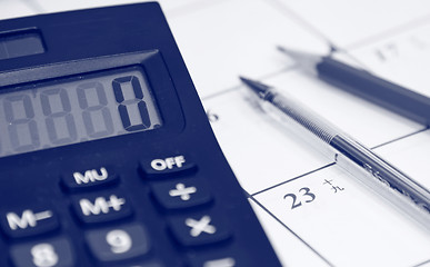 Image showing Financial calculation on the table 