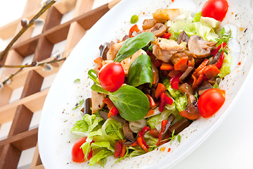 Image showing salad with mushrooms and chicken