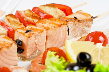 Image showing grilled salmon and shrimps