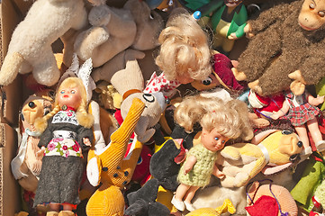 Image showing bric-a-brac market with dolls