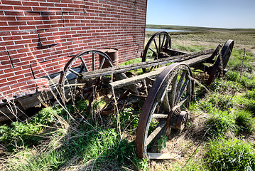 Image showing Old Wagon Wheel