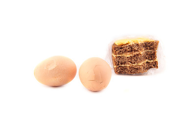 Image showing cracked eggs and sandwich