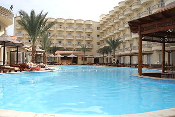 Image showing hotel with pool