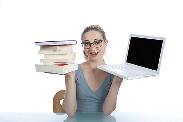 Image showing young successful business woman in the office