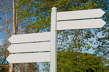 Image showing Multidirectional sign