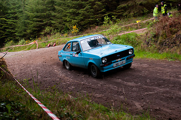 Image showing L. Lynch driving Ford Escort