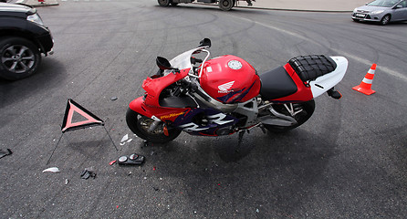 Image showing crashed motorcycle
