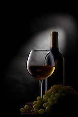 Image showing Yellow wine