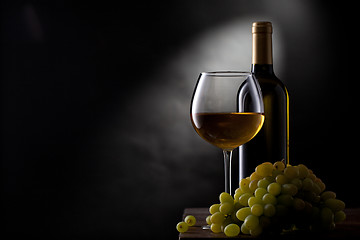 Image showing Yellow wine