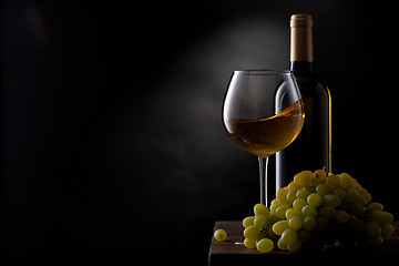 Image showing Yellow wine