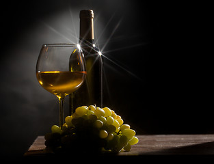 Image showing Yellow wine
