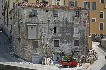 Image showing Urban housing
