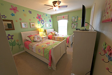 Image showing Twin Bedroom