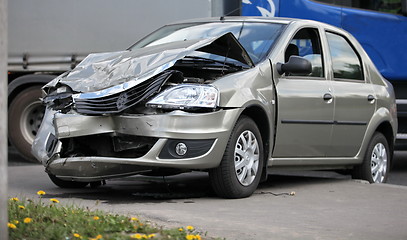 Image showing Renault Accident