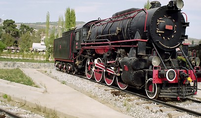 Image showing Big Black and Red Steam Engine