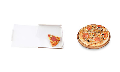 Image showing slice pizza in a takeaway box and big pizza on plate