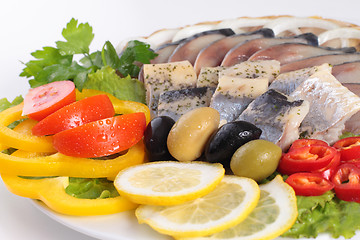 Image showing fish with vegetables,anion red pepper