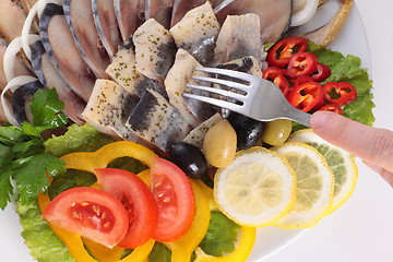 Image showing fish with vegetables,anion red pepper