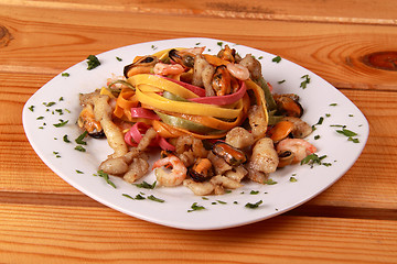 Image showing background of prawns fish and spagetti with salad