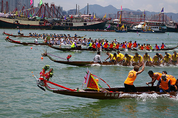 Image showing HONG KONG - MAY 28: Dragon Boat Race on May 28, 2007 in Tuen Mun