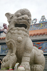 Image showing Chinese lion statue