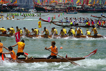 Image showing HONG KONG - MAY 28: Dragon Boat Race on May 28, 2007 in Tuen Mun