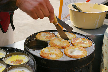 Image showing Chinese street food, egg and meat cake.