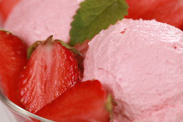 Image showing Strawberry ice cream