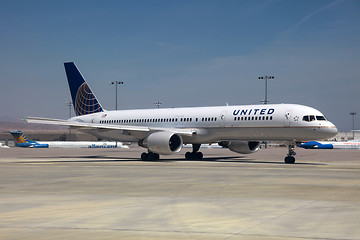 Image showing United Airlines Boeing 757