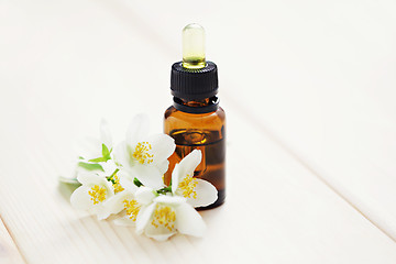 Image showing jasmin essential oil