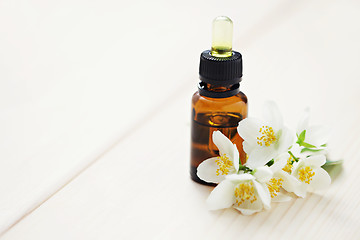 Image showing jasmin essential oil