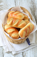 Image showing bread in a basket