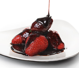 Image showing Strawberries in chocolate