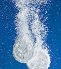 Image showing Fizzy capsule in a water