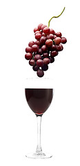 Image showing red wine and grapes