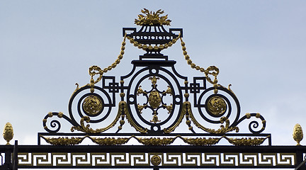 Image showing Summer park gate