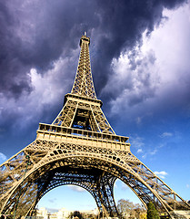 Image showing Front view of Eiffel Tower from Champ de Mars