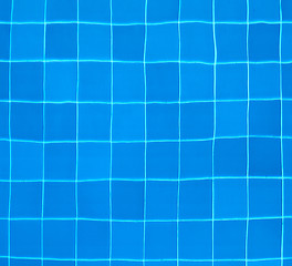 Image showing Ttiles at the bottom of a swimming pool