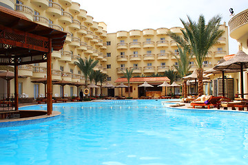 Image showing hotel with pool