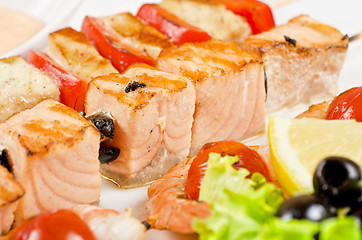 Image showing grilled salmon and shrimps