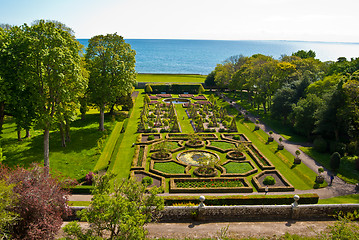 Image showing Garden of Dunrobin Castle