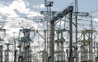 Image showing High voltage electrical  towers against sky