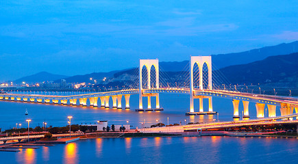 Image showing Sai Van Bridge in Macau at night 