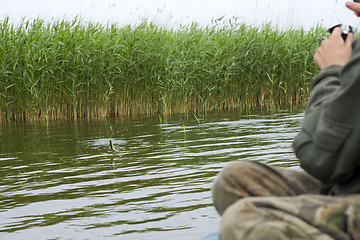 Image showing catching process