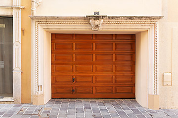 Image showing Garage door