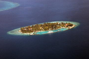 Image showing Atoll in the Maldives