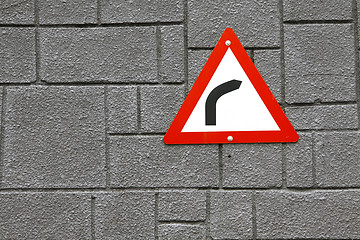 Image showing Turn right sign on wall