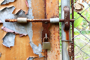 Image showing Rusted door and lock