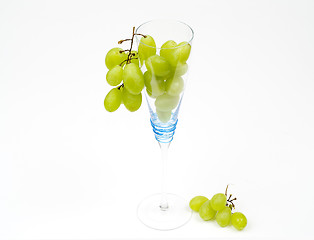 Image showing Glass amd grape